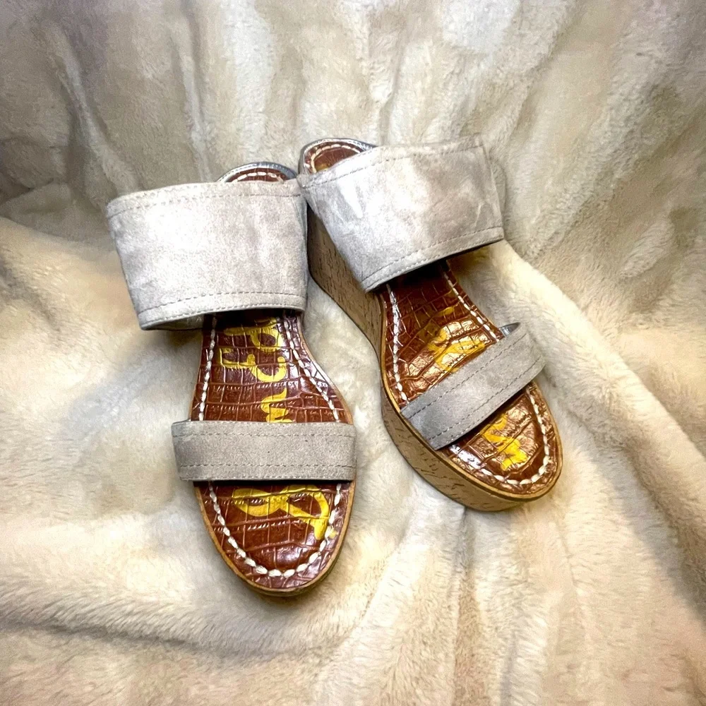 Wedge Sandals Gray Suede Cork Wedge Open Toe Size 7 - Picture 2 of 6